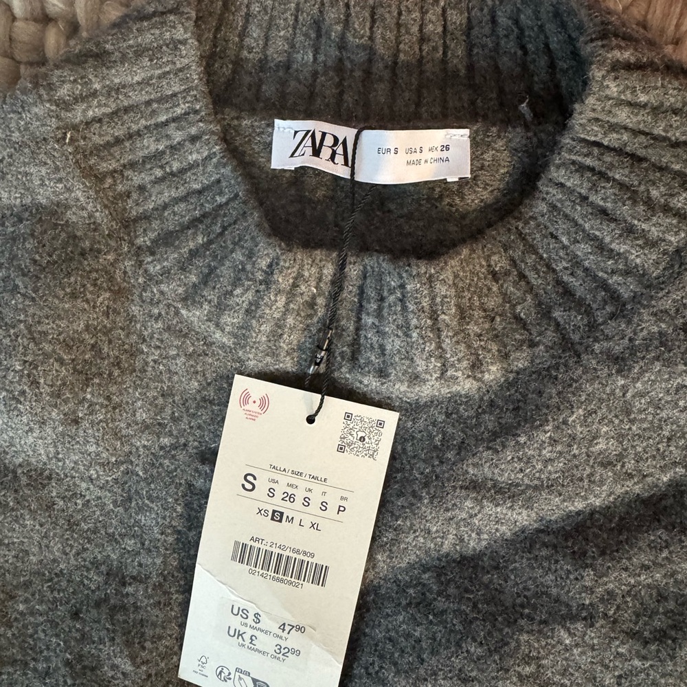 BNWT Zara Grey Crewneck Sweater